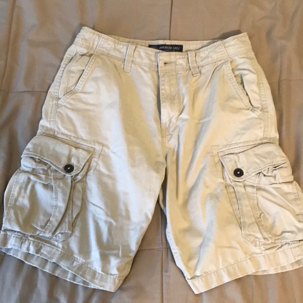 American Eagle Cargo Shorts (Size- 30)